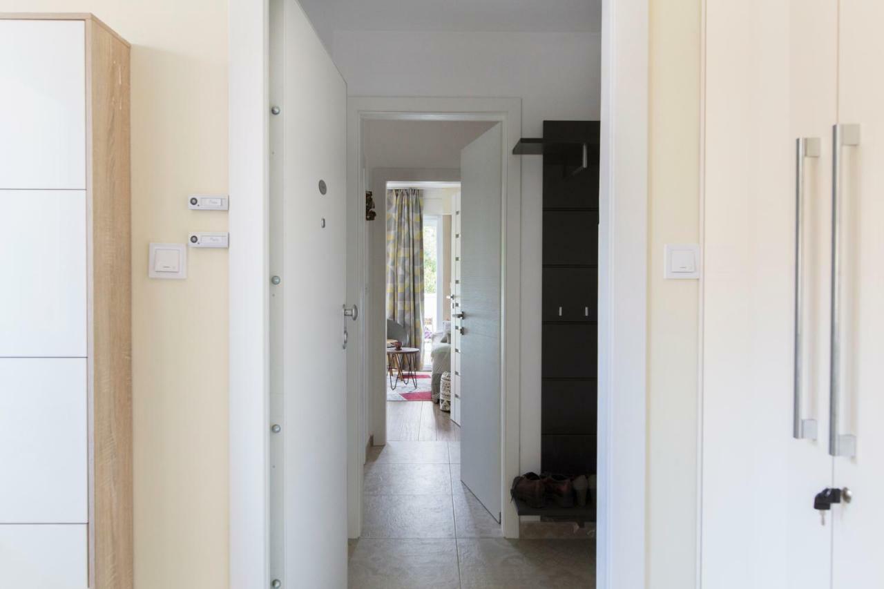 New Modern Apartment Near A Beach In Center Split Exterior foto